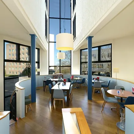 Hotel Randwyck 4*